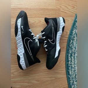 Nike Alpha Huarache Elite 3 Men's Size 13 Turf Black/White-Metallic.